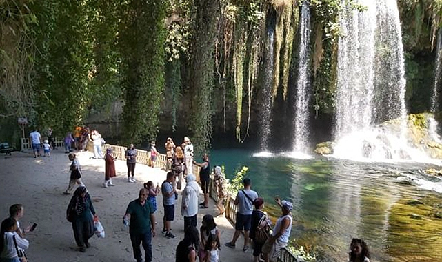 düden şelalesi ulaşım