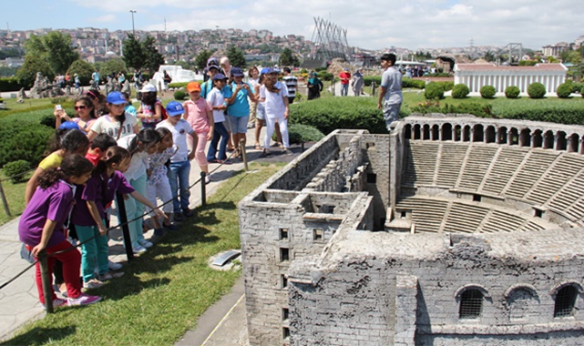 miniatürk ziyaret saatleri