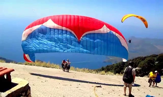 fethiye yamaç paraşütü saatleri