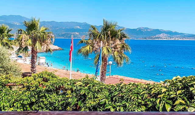 kaş belediyesi halk plajı nerede