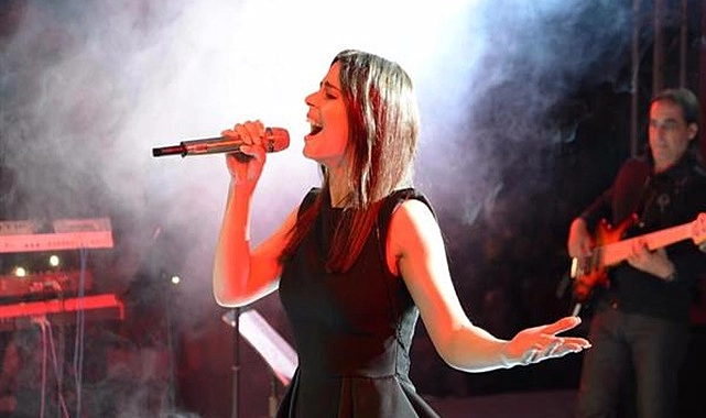 simge konser