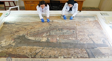 Topkapı Sarayı Mukaddes Emanetler tabloları restore ediliyor