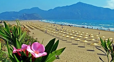 Sarıgerme plajı mavi bayrakla ödüllendirildi