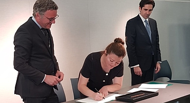 2700 yıllık altın kolye Türkiye'ye iade edildi