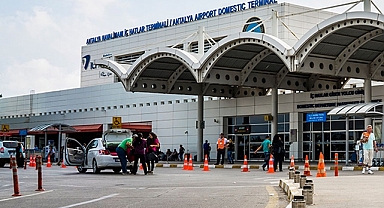 Antalya Havalimanı'ndan rekor geldi