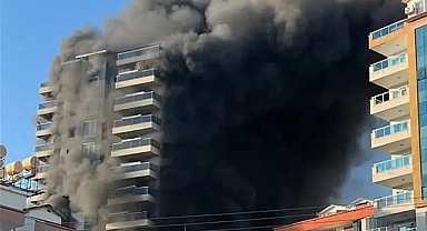 Son dakika... Antalya'da otel inşaatında büyük yangın!
