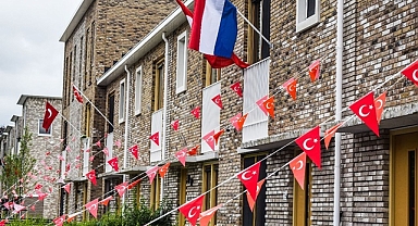 Türkiye'ye gidecek vatandaşlarına sahte içki uyarısı yaptı!