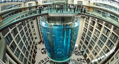 Akvaryumu patlayan otel yeniden açıldı