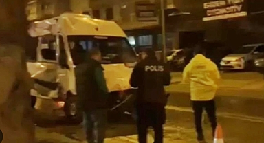 Antalya'da tur minibüsü kazası: 2 turist yaralı!