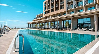 Böyle patrona can kurban: Otel personeline 300 odalı lüks lojman yaptı