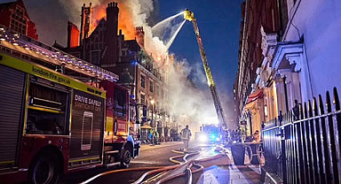 İtfaiye binasıydı, lüks otel oldu... Yangında küle döndü