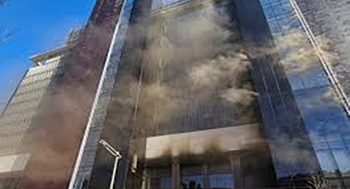 Otel inşaatında çıkan yangında 6 işçi öldü