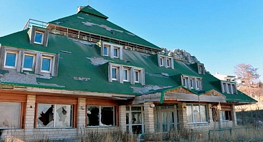 Uzanların viraneye dönen eski lüks oteli satışa çıkarıldı