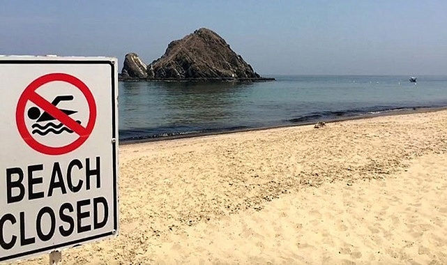 Petrol sızıntısı sebebiyle plajlarını kapattı