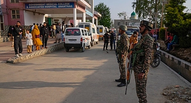 Turistlere silahlı saldırı: 26 kişi hayatını kaybetti