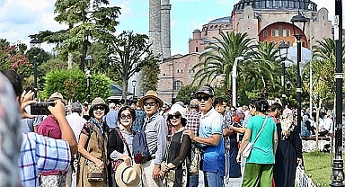 İstanbul'a 4 ayda kaç turist geldi?