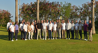 İki komşu otelden örnek davranış!