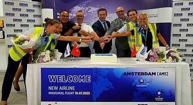 Amsterdam’dan ilk uçuşa tören!