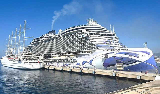 Aynı gün iki dev kruvaziyer!