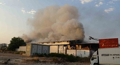Otel ekipmanları deposunda yangın... Büyük zarar!