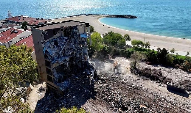 İstanbul'un sembol otelinin yıkımına başlandı