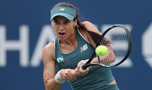 Otel odasından kupası çalındı