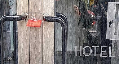 Denetlenen 77 otelden 44'ü kapatıldı