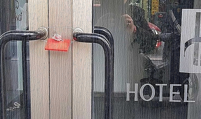 Denetlenen 77 otelden 44'ü kapatıldı