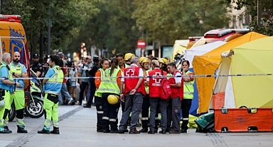 Otel inşaatı çöktü: 4 ölü, 3 yaralı!