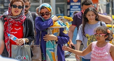 Tren seferleri meyvesini verdi... 1 milyon turist hedefi yakın!