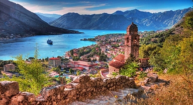 Türk vatandaşlarına vizesiz seyahati durduruyor