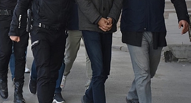 Ünlü turizmcilere gözaltı!