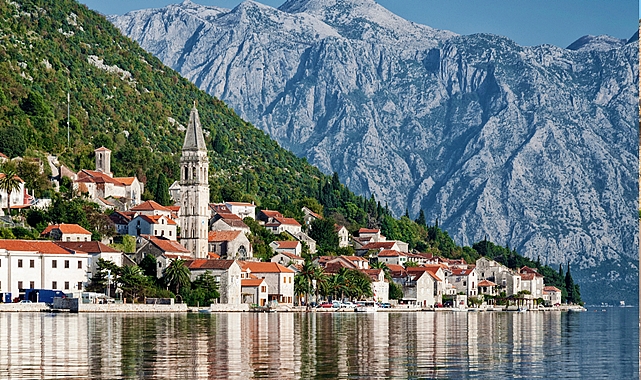 Karadağ geri adım atıyor: Türk vatandaşlarına vize muafiyeti yeniden başlıyor