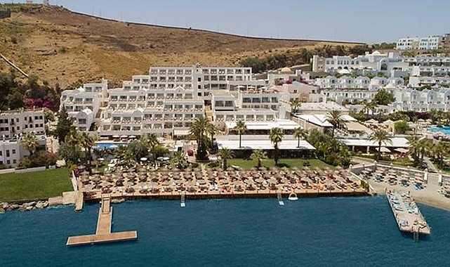 Uzun yıllar Bakan Ersoy'un şirketinin işlettiği lüks otel satılıyor