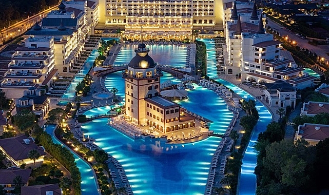 Türkiye'nin en pahalı otelini satın aldı... Açıklama yaptı