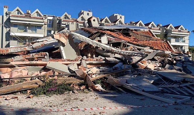Güçlendirme yapılan otel çöktü