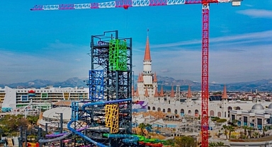 Dünyanın en büyük su kaydırağı Antalya'da yükseliyor