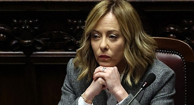 Başbakan istedi... Turizm Bakanı istifa etti