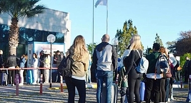 Yunan adalarında 'yeni sistem' kuyruğu!