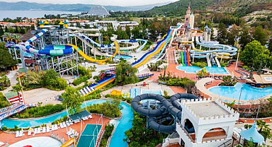 Aqua Fantasy Aquapark sezonu 23 Nisan coşkusuyla açtı
