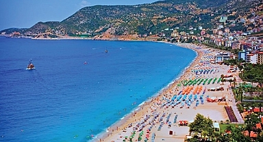 Türkiye’de yaz tatili fiyatlarında sürpriz: Yoğun sezonda düşüş! 