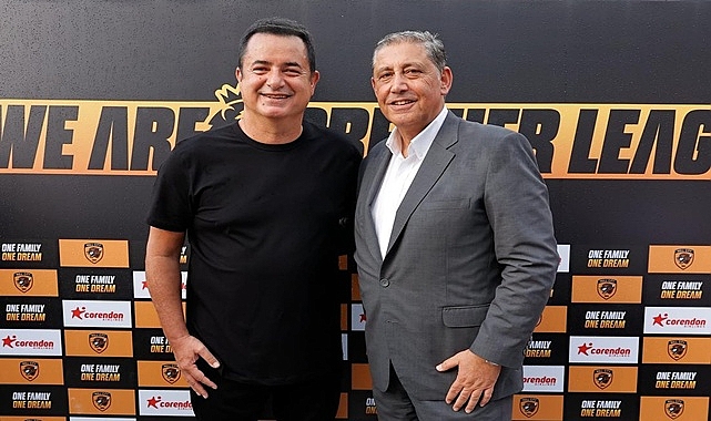 Acun Ilıcalı, Hull City taraftarlarıyla Corendon Hydros Club Kemer'de buluştu