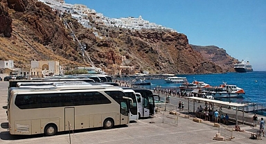Turist akını ile baş edemeyen ünlü adada grev!