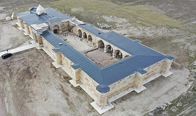 791 yıllık han otel oluyor